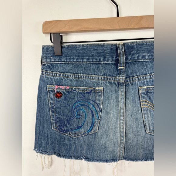 Vintage Y2K Hollister Low-Rise Micro Mini Skirt | Surfer Wave & Mushroom Patch - Picture 4 of 7